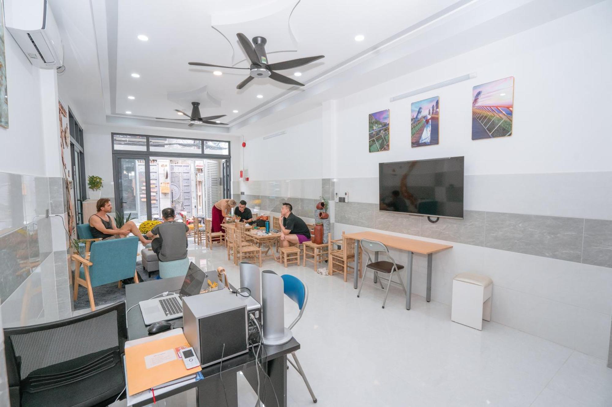 Aloha Saigon Premium Hostel By Local Travel Experts - Newly Opened, Less-Touristy Location, Spacious Rooms, Glass Shower Bathroom, Free Breakfast & Walking Tour Ho Chi Minh Zewnętrze zdjęcie